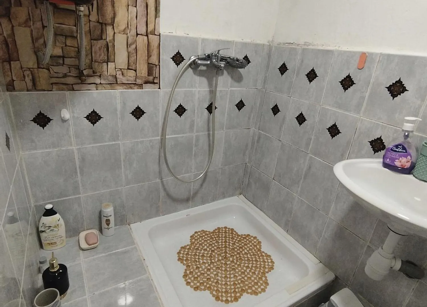 Heli Budget Condo Rijeka 0*,  Croatia